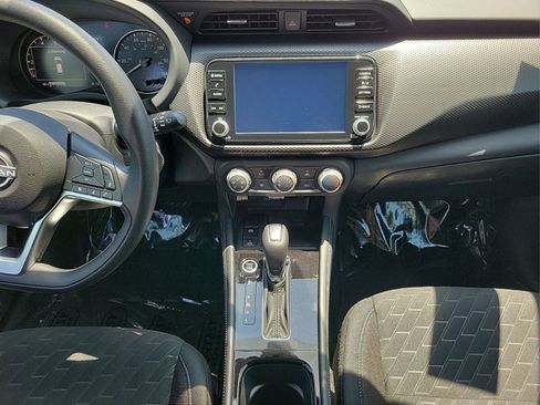 New 2024 Nissan Kicks SV image 17