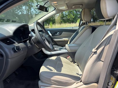 Used 2013 Ford Edge SE FWD image 12