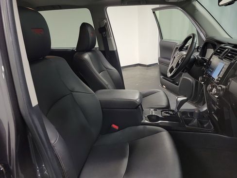 Used 2022 Toyota 4Runner TRD Off-Road Premium image 21