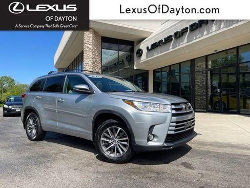 Used 2018 Toyota Highlander XLE AWD/4WD image 1