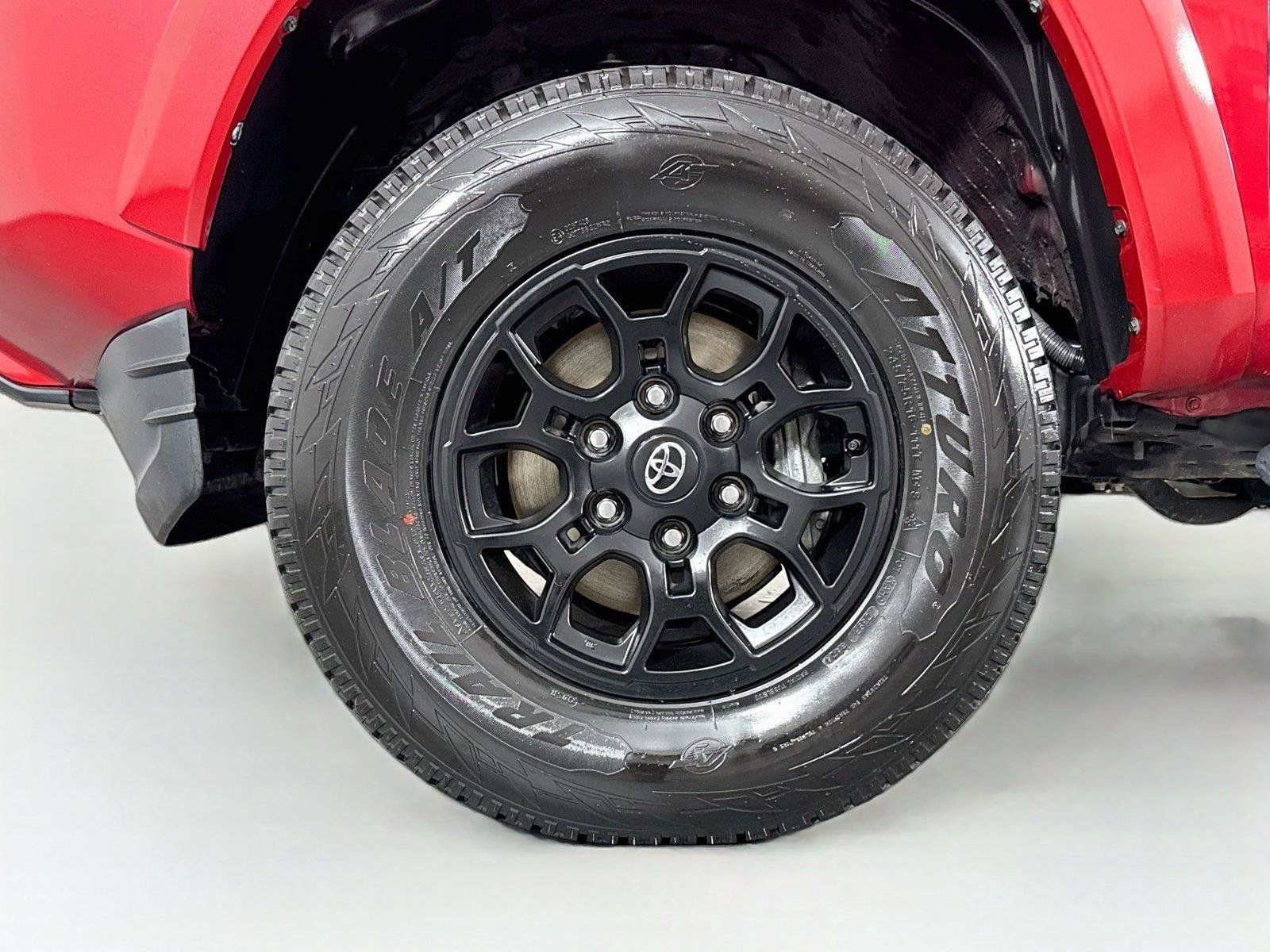 Certified 2022 Toyota Tacoma SR5 RWD image 38