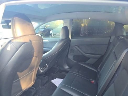 Used 2023 Tesla Model Y Long Range image 3