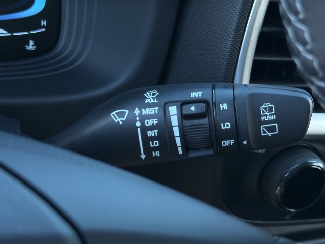 Used 2026 Hyundai Venue SEL FWD image 30