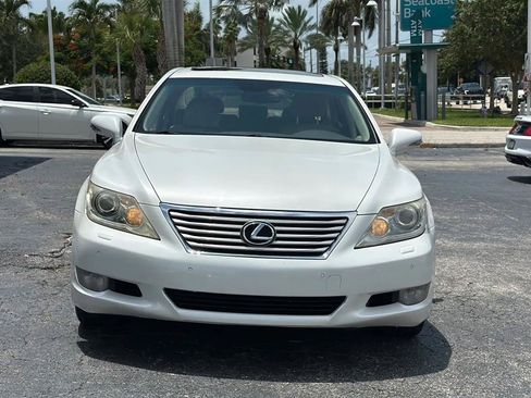 Used 2011 Lexus LS 460 w/ Comfort Pkg RWD image 8