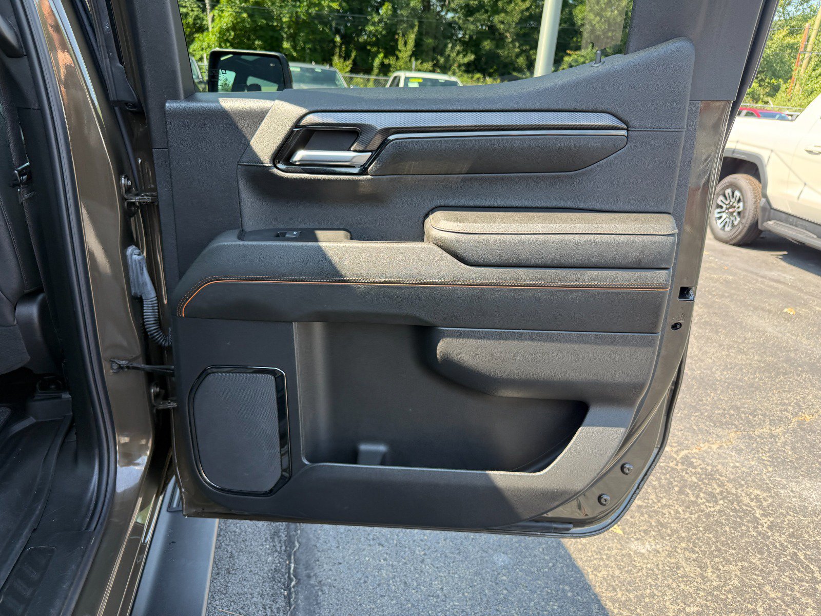 Certified 2024 GMC Sierra 1500 AT4 w/ AT4 Preferred Package AWD/4WD image 22