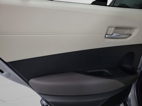 Certified 2023 Toyota Corolla Cross XLE w/ Convenience Package FWD image 9