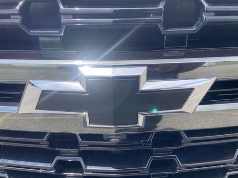 Certified 2022 Chevrolet Tahoe Z71 w/ Luxury Package AWD/4WD image 24
