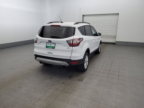 Used 2017 Ford Escape SE w/ Equipment Group 201A FWD image 9