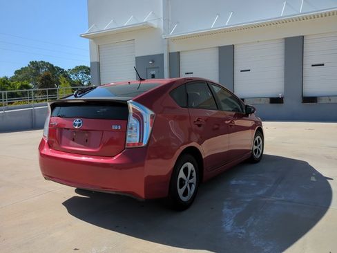 Used 2014 Toyota Prius Three FWD image 5