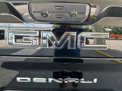 Used 2024 GMC Sierra 3500 Denali Ultimate AWD/4WD image 35