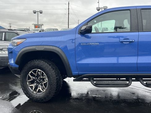 Used 2025 Chevrolet Colorado ZR2 w/ Technology Package image 8