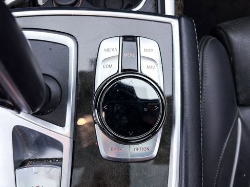 Used 2022 BMW 750i xDrive w/ Luxury Rear Seating Package image 31