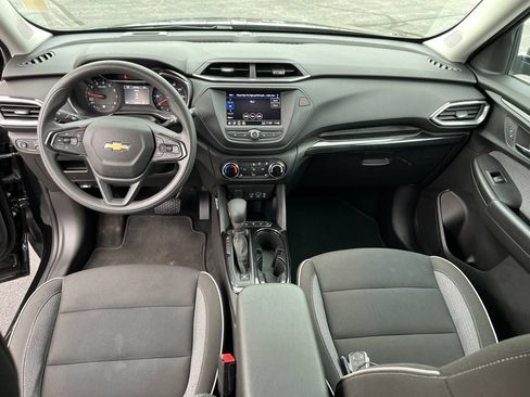 Used 2023 Chevrolet TrailBlazer LT FWD image 21