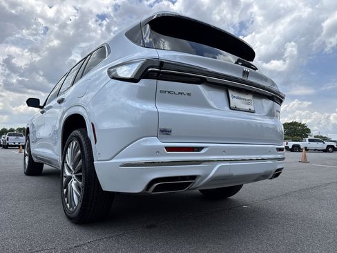 New 2026 Buick Enclave Avenir w/ Super Cruise Package FWD image 8