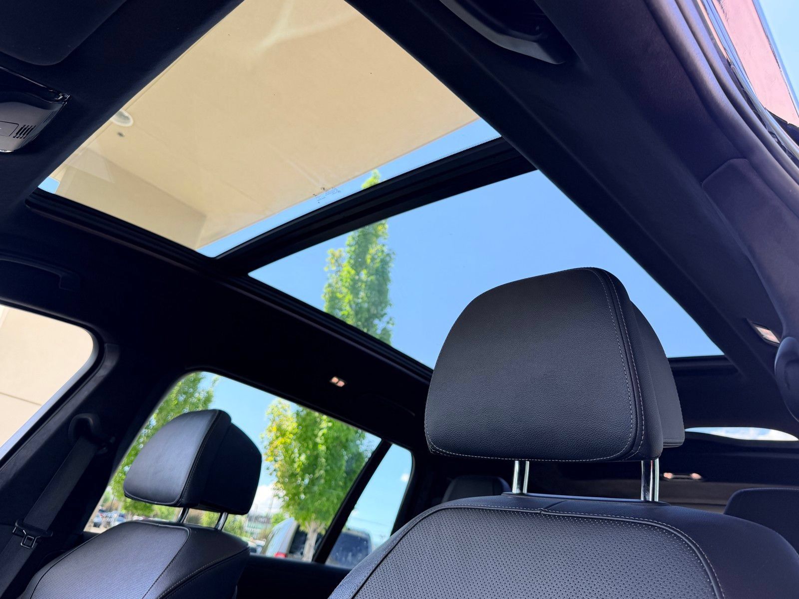 Used 2019 BMW X7 xDrive50i w/ M Sport Package AWD/4WD image 20