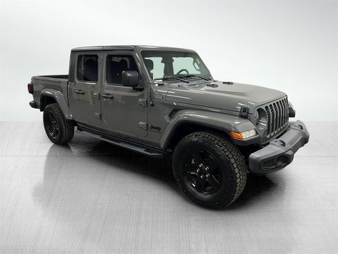 Used 2021 Jeep Gladiator Sport image 1