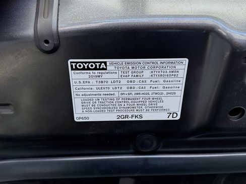 Used 2019 Toyota Tacoma TRD Sport w/ Technology Package image 19