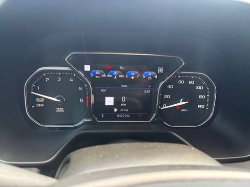 Used 2021 GMC Yukon XL AT4 w/ Rear Media and Nav Package AWD/4WD image 9