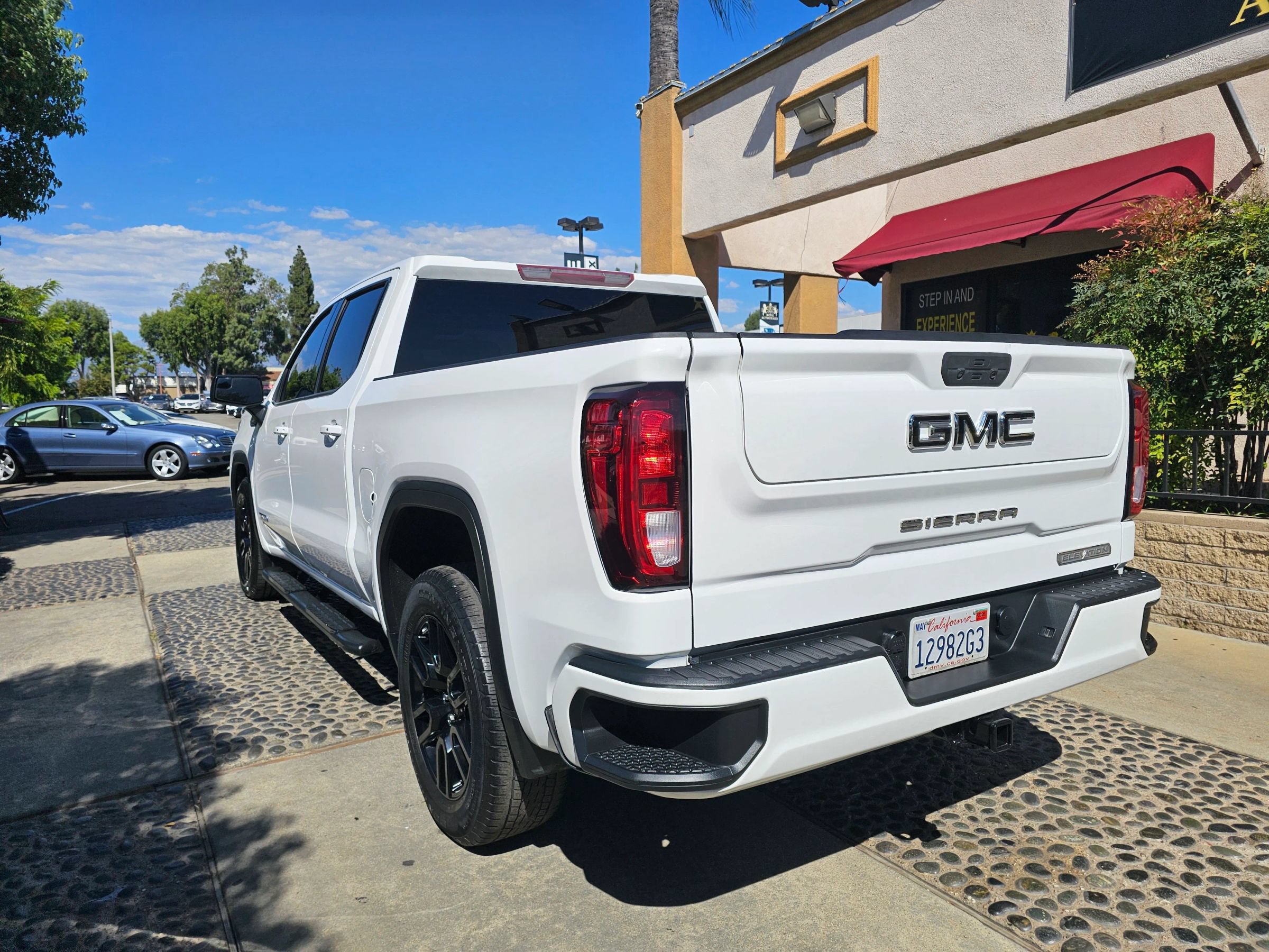 Used 2021 GMC Sierra 1500 Elevation RWD image 7