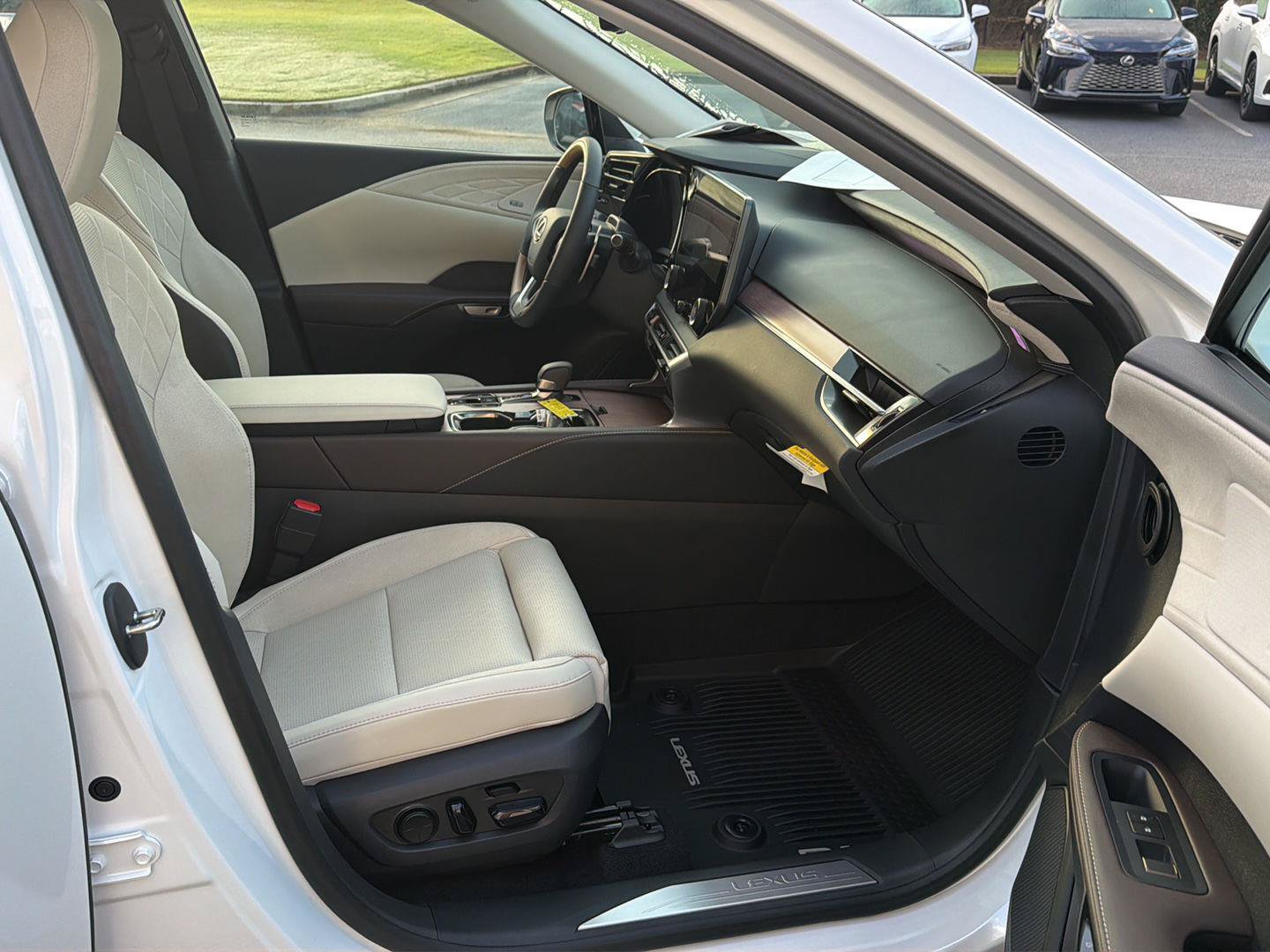 New 2026 Lexus RX 350 FWD image 14