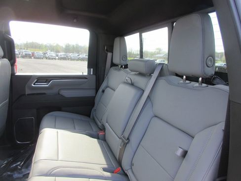 New 2026 GMC Sierra 2500 SLT w/ SLT Premium Package AWD/4WD image 16