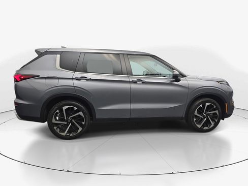 Used 2024 Mitsubishi Outlander SE FWD image 9