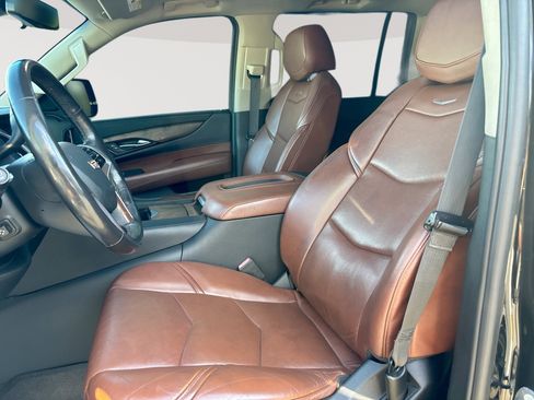 Used 2019 Cadillac Escalade ESV Premium Luxury AWD/4WD image 12