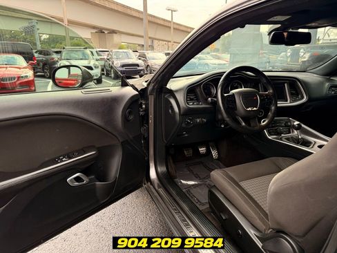 Used 2018 Dodge Challenger R/T w/ Performance Handling Group RWD image 22