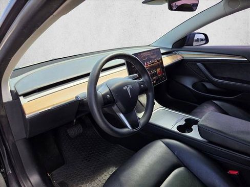 Used 2023 Tesla Model 3 Standard Range RWD image 9