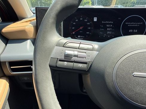 Used 2025 Hyundai Sonata Limited FWD image 18