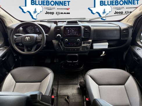 Used 2026 RAM ProMaster 2500 w/ Convenience Group FWD image 12