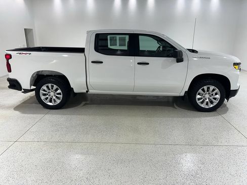 Used 2023 Chevrolet Silverado 1500 W/T w/ Trailering Package AWD/4WD image 6