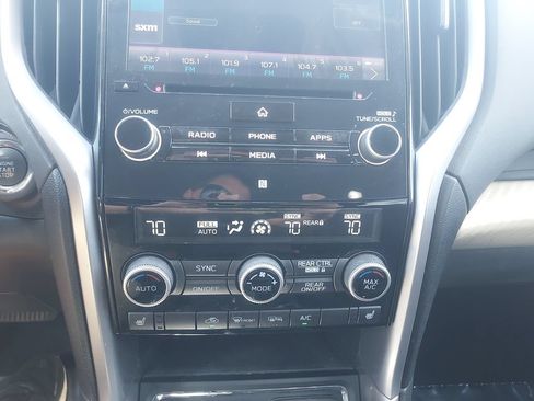 Used 2020 Subaru Ascent Premium w/ Convenience Package AWD/4WD image 13