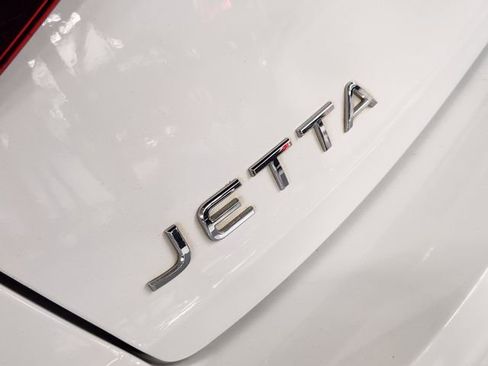 Used 2022 Volkswagen Jetta S image 13