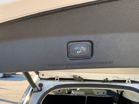 Used 2018 Ford Explorer Platinum image 10