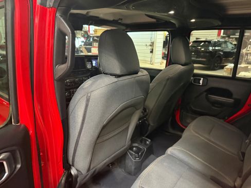 Used 2024 Jeep Wrangler Unlimited Sport w/ Convenience Group image 26