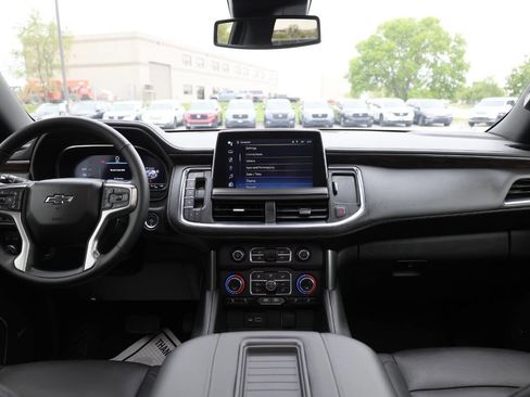 Used 2023 Chevrolet Tahoe Z71 w/ Luxury Package AWD/4WD image 15