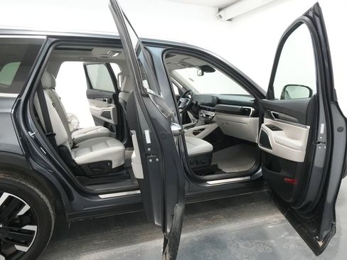 Used 2023 Kia Telluride SX image 36