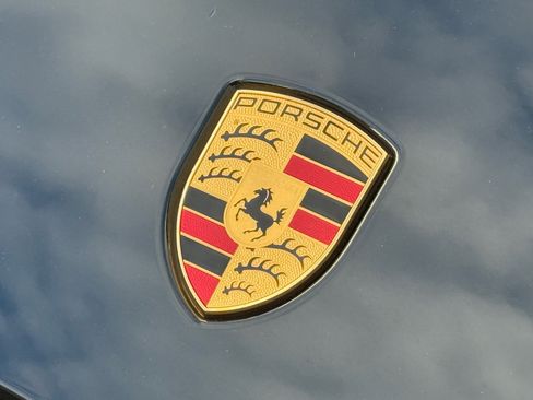 Used 2020 Porsche Cayenne E-Hybrid image 16