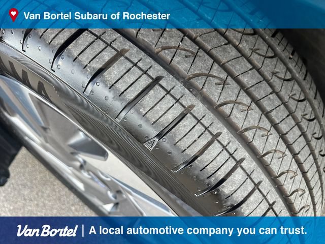 Used 2025 Subaru Legacy Limited AWD/4WD image 10