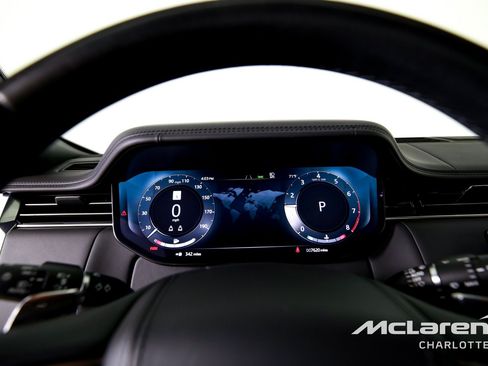 Used 2025 Land Rover Range Rover SV AWD/4WD image 14