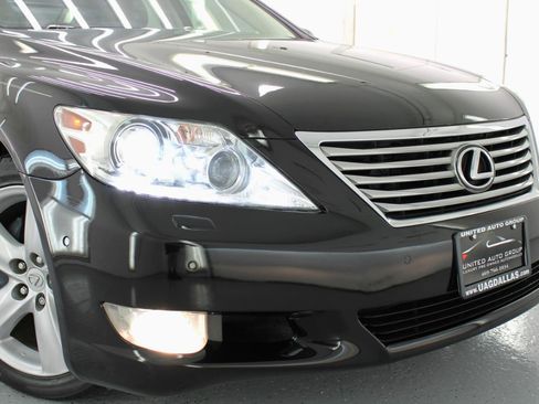 Used 2012 Lexus LS 460 w/ Comfort Pkg RWD image 22