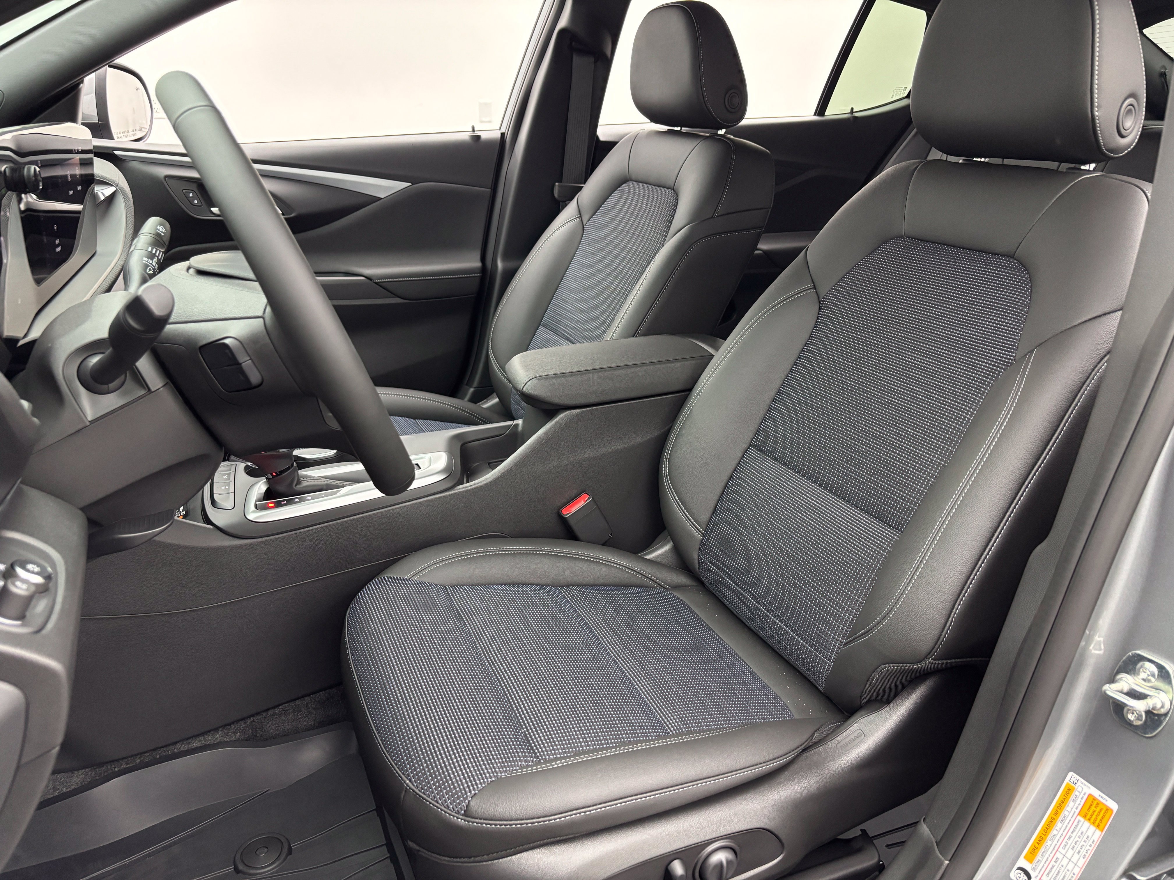 New 2026 Buick Envista Sport Touring w/ Convenience I Package FWD image 17