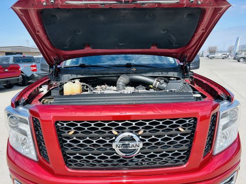 Used 2016 Nissan Titan PRO-4X image 36