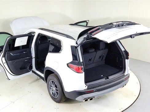 New 2025 GMC Acadia Elevation image 26