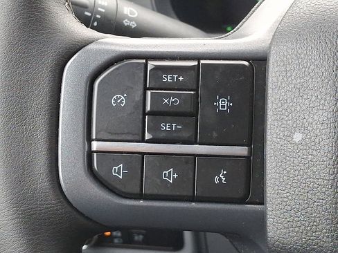 Used 2025 Ford F150 Lightning XLT image 21