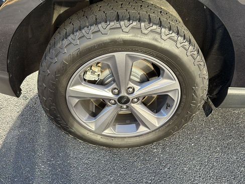 Used 2022 Ford Edge SEL w/ Sport Appearance Package image 31