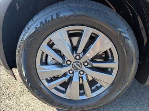 Used 2024 Nissan Pathfinder SV image 20