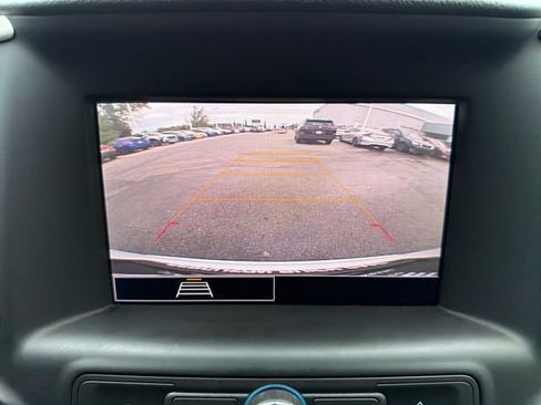 Used 2022 GMC Terrain SLE w/ Driver Convenience Package FWD image 13