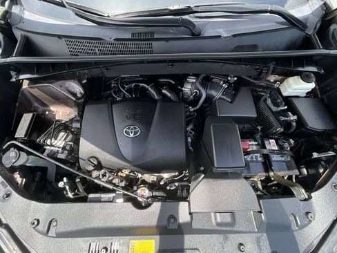 Certified 2018 Toyota Highlander Limited Platinum w/ Carpet Mat Package (TMS) AWD/4WD image 11